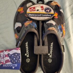 Women's size 10 slip on sloggers